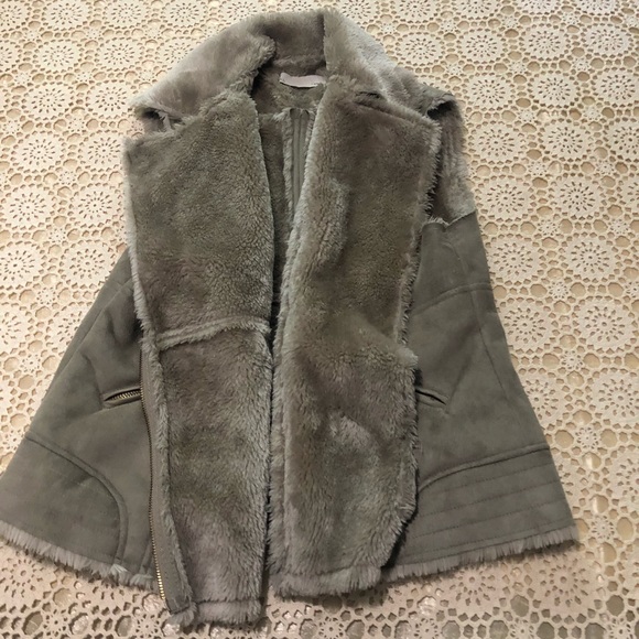 Faux fur vest - Picture 2 of 7